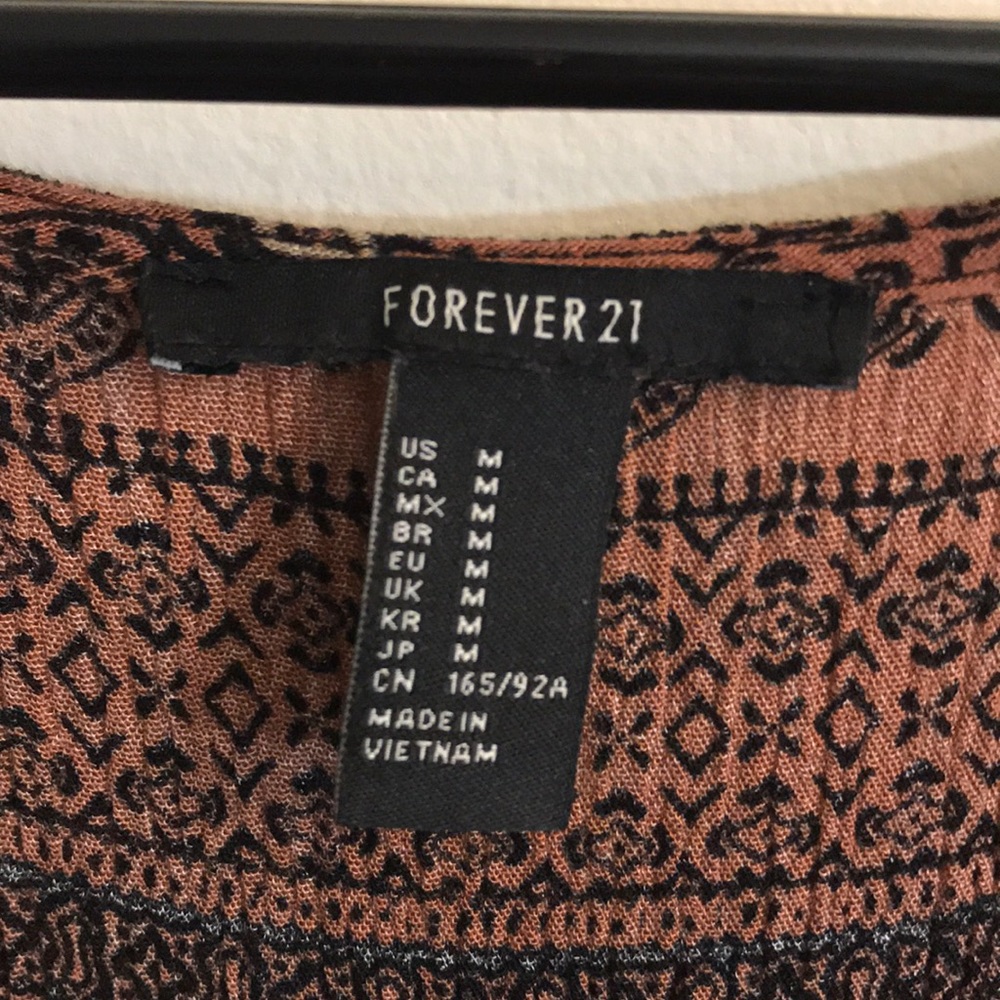 Patterned Crop Top - Picture 2 of 5